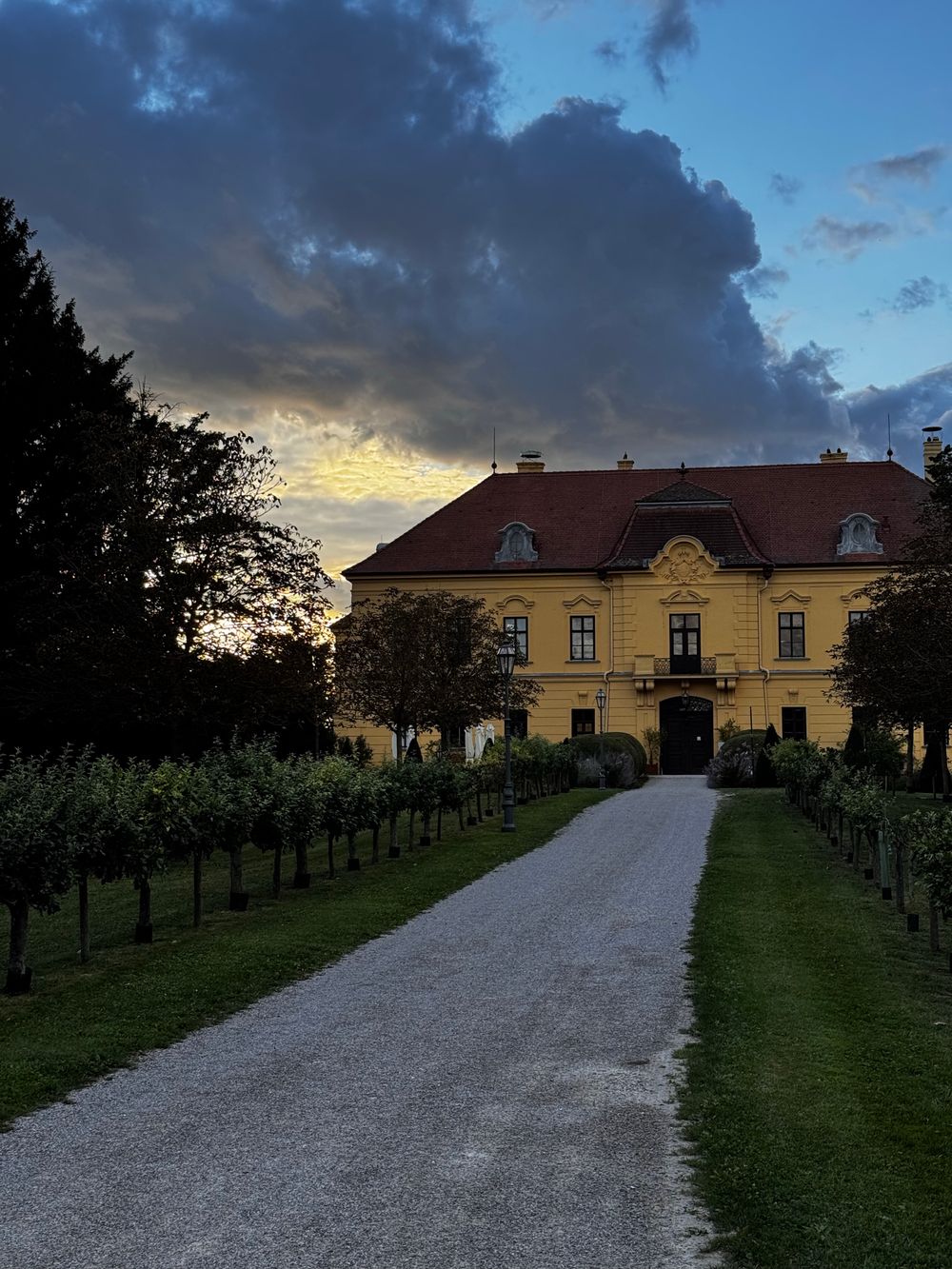 Vipolže Manor