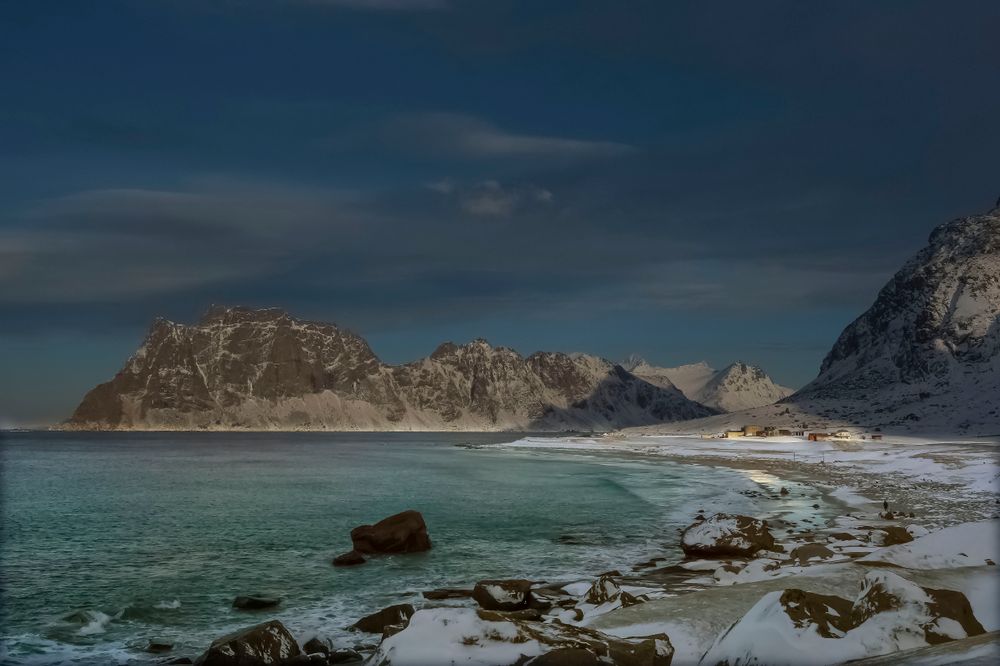 Uttakleiv Beach