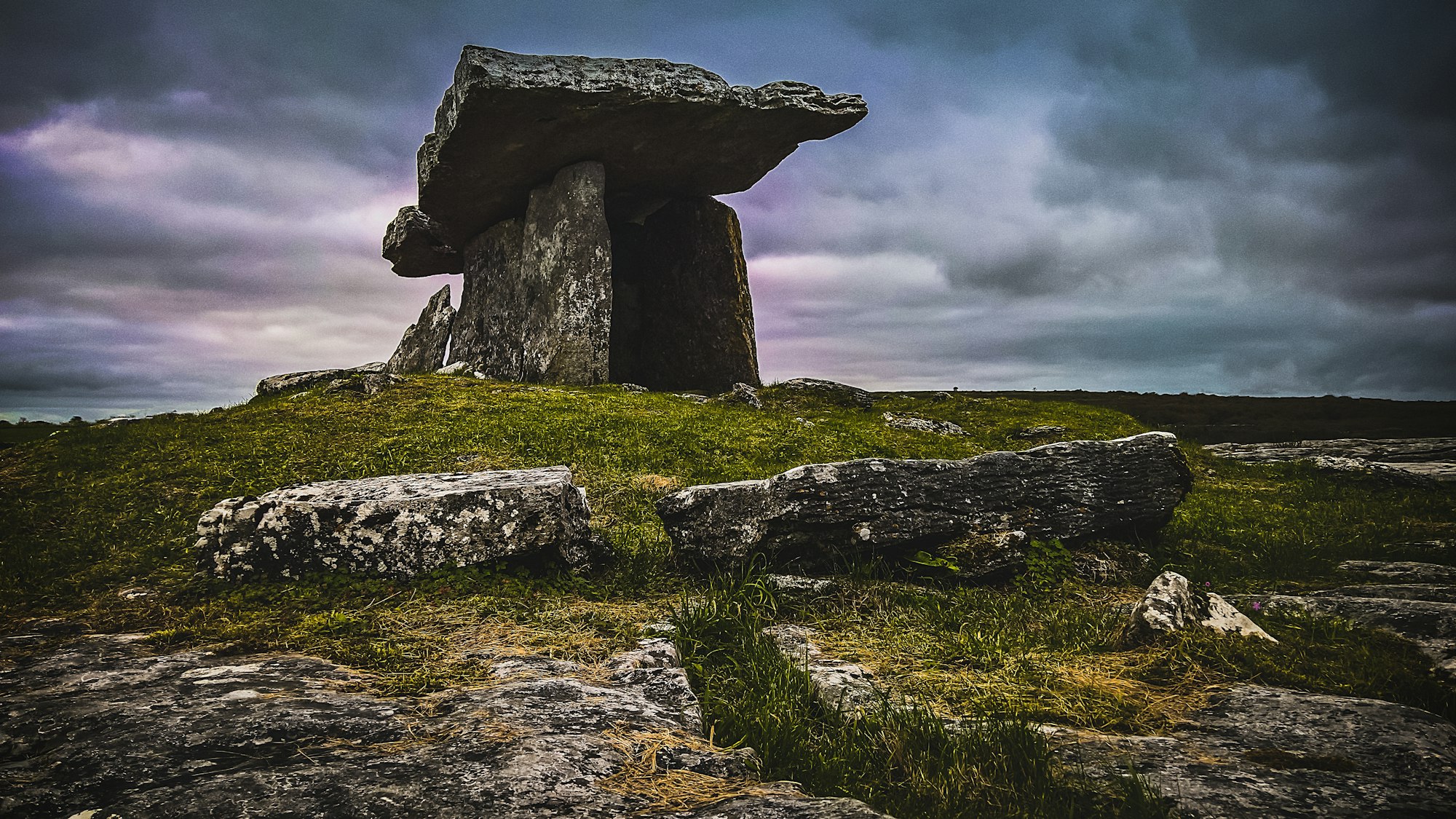 Poulnabrone Dolmen