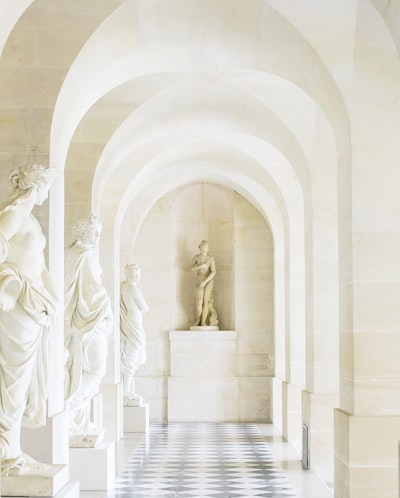 Musée du Louvre, Sculpture Courts